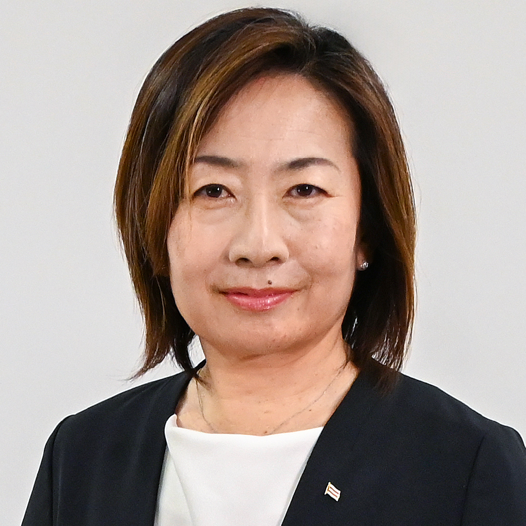 照木 麻子